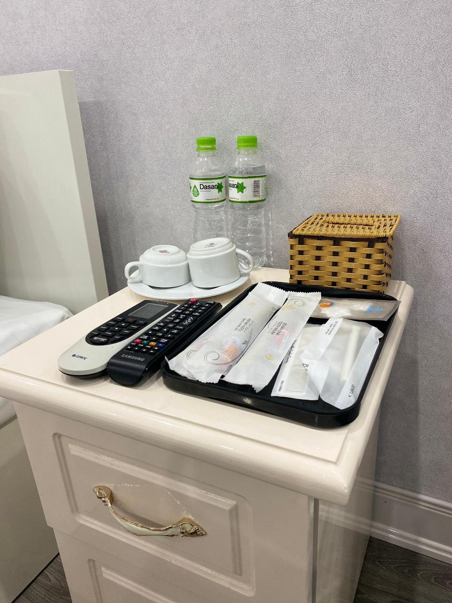 Khach San Huong Duong Hotell Hanoi Eksteriør bilde